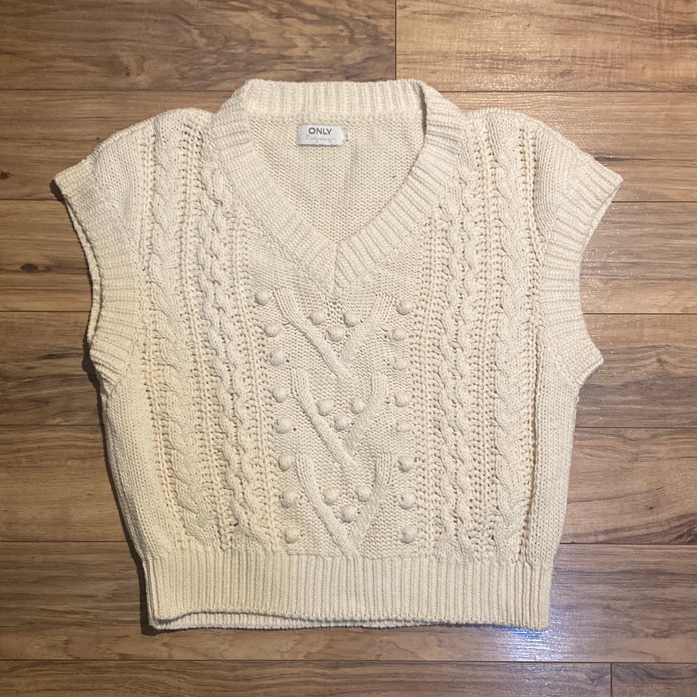 ONLY oversized V-neck sweater vest
